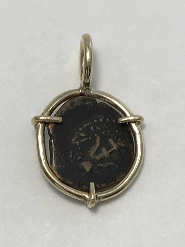 Anchor side of pendant